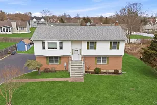 1450 Mccann Ln, Riverhead, NY 11944 - Photo 38