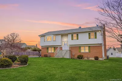 1450 McCann Lane, Riverhead, NY 11944 - Photo 1