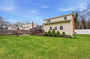 68 Fuller Ave, Islip, NY 11751 - Photo 22