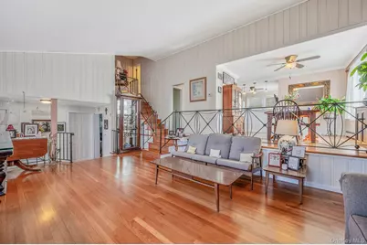 268 W Shore Drive, Massapequa, NY 11758 - Photo 4