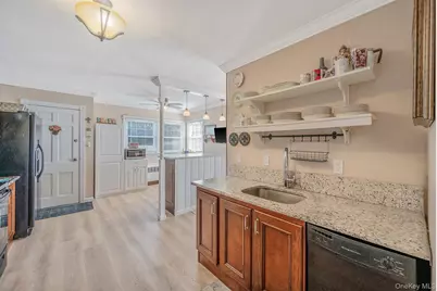 268 W Shore Drive, Massapequa, NY 11758 - Photo 10