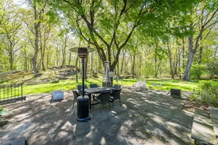 16 Carolyn Pl, Armonk, NY 10504 - Photo 24