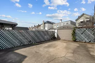 85-11 Sutter Ave, Ozone Park, NY 11417 - Photo 14