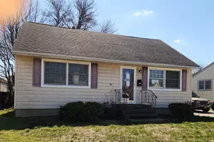 610 Bermuda Rd, West Babylon, NY 11704 - Photo 2