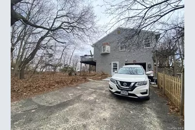 31 Glen Drive, Sound Beach, NY 11789 - Photo 2