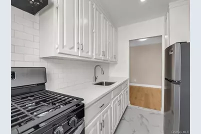 88-09 Northern Blvd #505, East Elmhurst, NY 11369 - Photo 8