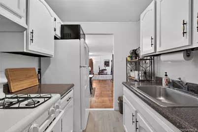 100 Clinton Avenue #3X, Mineola, NY 11501 - Photo 8