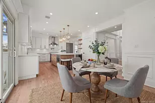 27 Grape Ln, Hicksville, NY 11801 - Photo 16