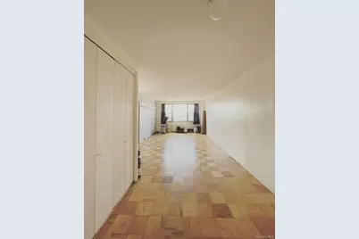 70-25 Yellowstone Boulevard #10Q, Forest Hills, NY 11375 - Photo 4