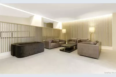 70-25 Yellowstone Boulevard #10Q, Forest Hills, NY 11375 - Photo 2