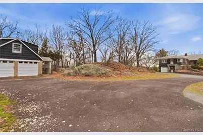 27 Allapartus Circle, Ossining, NY 10562 - Photo 4