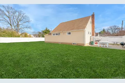385 Irving Street, Central Islip, NY 11722 - Photo 26