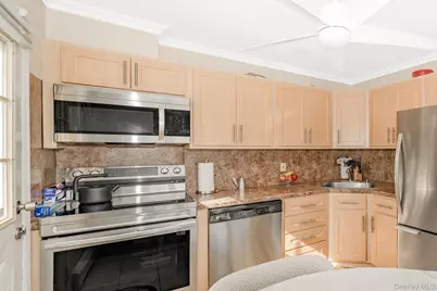 385 Irving Street, Central Islip, NY 11722 - Photo 12