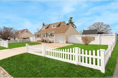 385 Irving Street, Central Islip, NY 11722 - Photo 4