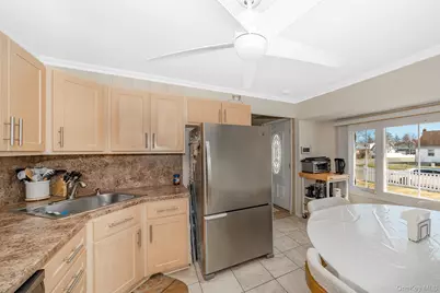 385 Irving Street, Central Islip, NY 11722 - Photo 14