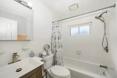 385 Irving Street, Central Islip, NY 11722 - Photo 10
