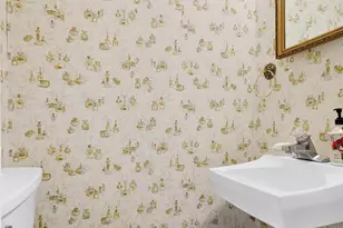 62-01 Douglaston Pkwy, Douglaston, NY 11362 - Photo 16