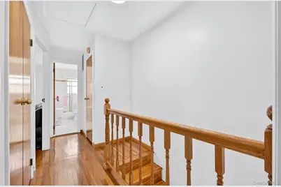 62-01 Douglaston Parkway, Douglaston, NY 11362 - Photo 18