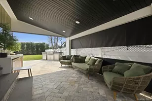 98 Vincent Pl, Lynbrook, NY 11563 - Photo 32