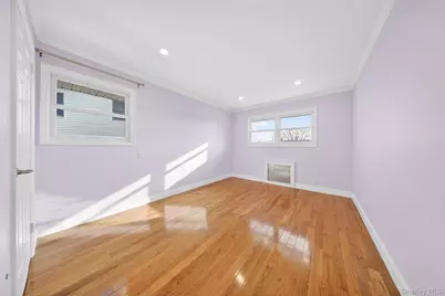 38 S Oaks Boulevard, Plainview, NY 11803 - Photo 30