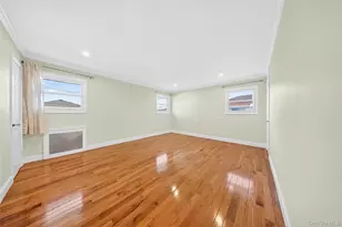 38 S Oaks Blvd, Plainview, NY 11803 - Photo 28