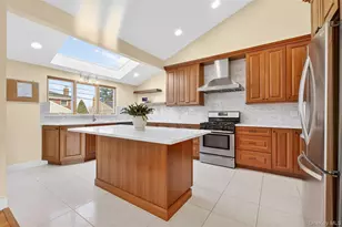 38 S Oaks Blvd, Plainview, NY 11803 - Photo 16