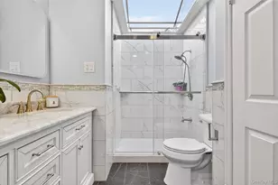 38 S Oaks Blvd, Plainview, NY 11803 - Photo 32