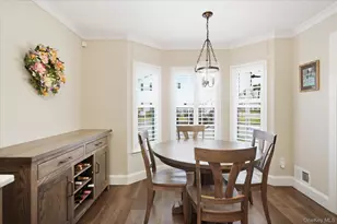 7 Monitor Rd, Smithtown, NY 11787 - Photo 4