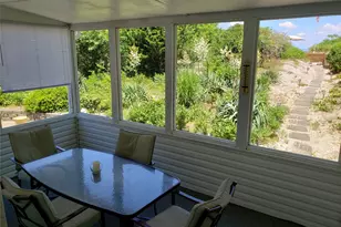 252 Asharoken Ave, Northport, NY 11768 - Photo 12