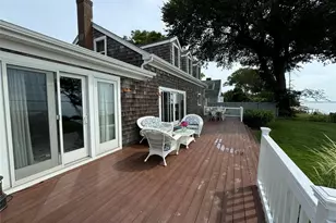 1429 Peconic Bay Blvd, Jamesport, NY 11947 - Photo 18