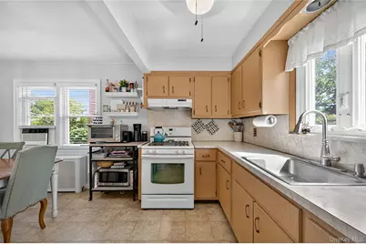 13 Prospect Street, Glen Head, NY 11545 - Photo 12