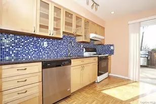 74 Minute Man Cir, Orangeburg, NY 10962 - Photo 14