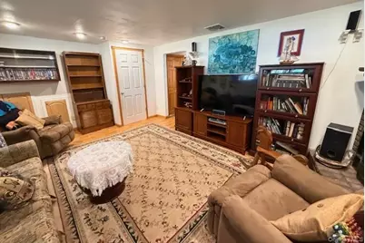 5 Sage Court, Huntington Station, NY 11746 - Photo 8