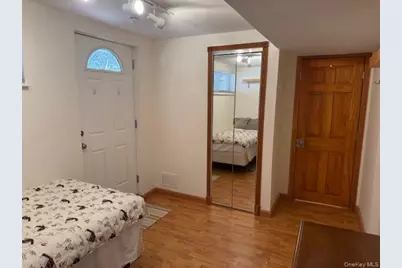 5 Sage Court, Huntington Station, NY 11746 - Photo 4