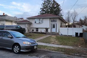 1656 Michalicki Pl, Merrick, NY 11566 - Photo 2