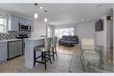 15 Silverpine Drive, Amityville, NY 11701 - Photo 4