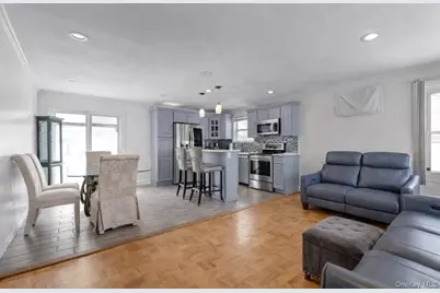 15 Silverpine Drive, Amityville, NY 11701 - Photo 6