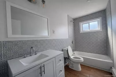 1726 Plainview Avenue, Far Rockaway, NY 11691 - Photo 4