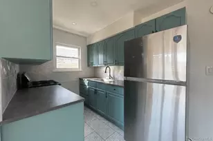 17-26 Plainview Ave, Far Rockaway, NY 11691 - Photo 2