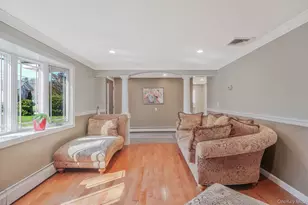 43 Hallock Ave, Smithtown, NY 11787 - Photo 10