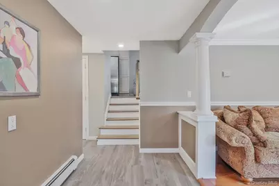 43 Hallock Avenue, Smithtown, NY 11787 - Photo 6