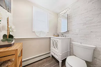 43 Hallock Avenue, Smithtown, NY 11787 - Photo 12