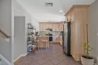 43 Hallock Avenue, Smithtown, NY 11787 - Photo 16
