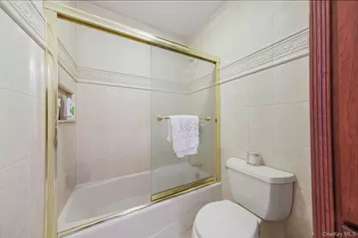 43 Hallock Avenue, Smithtown, NY 11787 - Photo 34
