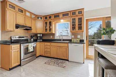 101 Edgehill Drive, Wappingers Falls, NY 12590 - Photo 10