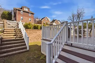 246 Tibbetts Rd, Yonkers, NY 10705 - Photo 24