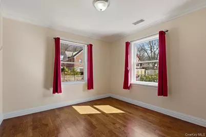 246 Tibbetts Road, Yonkers, NY 10705 - Photo 12