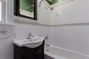 246 Tibbetts Rd, Yonkers, NY 10705 - Photo 16