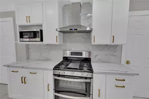 154 California Ave, Freeport, NY 11520 - Photo 18