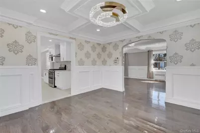 154 California Avenue, Freeport, NY 11520 - Photo 4